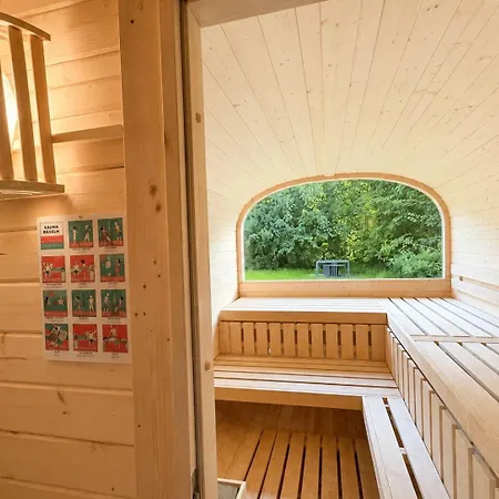 Schwarbe - Reethaus Paulsen We 2 Peter * Altenkirchen (Mecklenburg-Vorpommern)